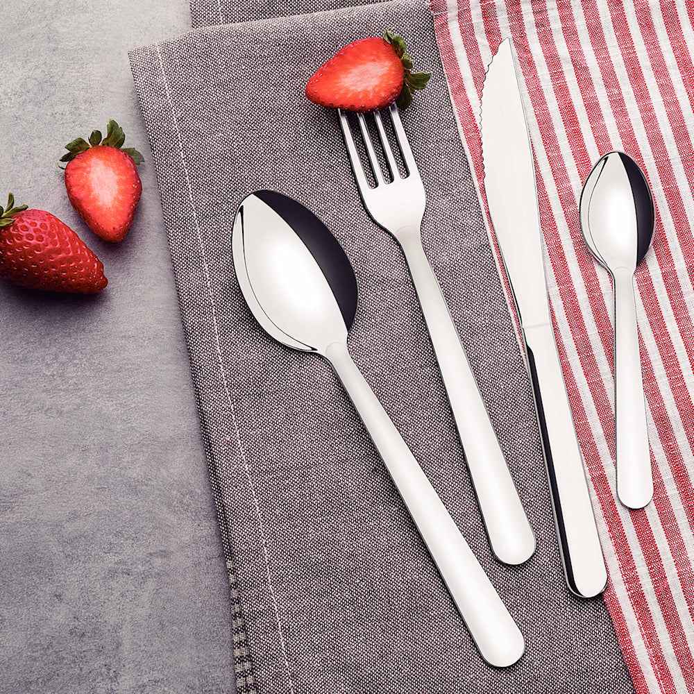 Tramontina Malibu aterinsetti kattaus mansikoilla