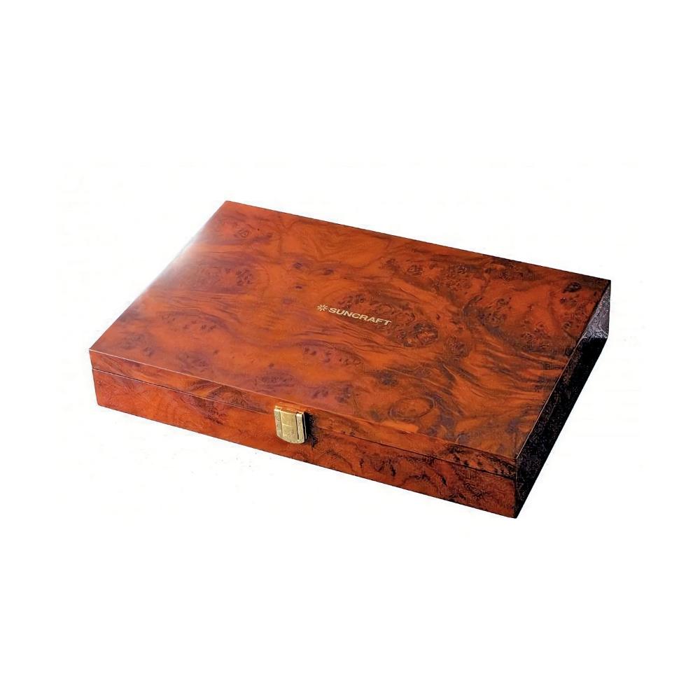 Suncraft Senzo Elegancia veitsisarjan ylellinen puinen säilytysrasia, jossa kultainen lukko ja kaiverrettu logo.