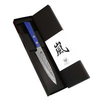 Yaxell Blue Breeze vihannesveitsi lahjapakkauksessa, veitsessä sininen kahva ja tarkasti viimeistelty taottu terä kotikeittiöön.