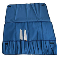 Giesser 8294 veitsilaukku avattuna, tilaa 12 veitselle, teroituspuikolle ja saksille, sininen nailonkangas keittiövälineiden säilytykseen