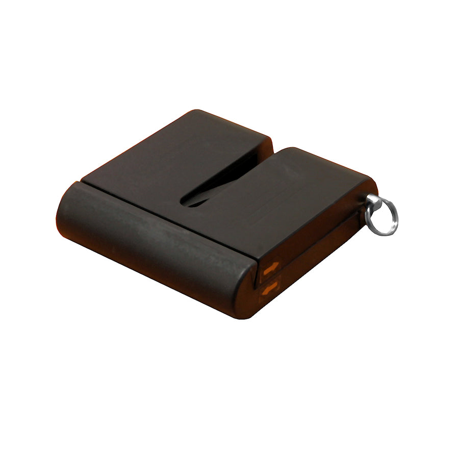 VulkanUS Basic veitsenteroitin mustana, kompakti käsiteroitin retkikäyttöön ja kotiin. Monipuolinen keittiövaruste terien teroitukseen.