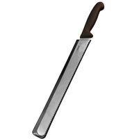 Giesser 7705 sahalaitainen kondiittoriveitsi 36 cm suojakotelolla, ammattikäyttöön suunniteltu keittiöveitsi, leipä- ja sahalaitaveitset