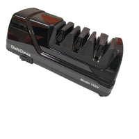 Sähkökäyttöinen Chef's Choice Trizor 15XV veitsenteroitin, musta keittiövaruste tarkkaan veitsien teroitukseen.