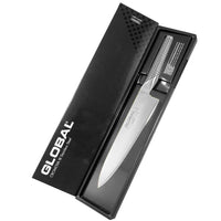 Global Classic G-2 kokkiveitsi 20 cm pakkauksessa – musta lahjapakkaus ja kokkiveitsi CROMOVA18-teräksellä.