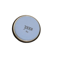 3000 grit hienohiontakiekko rullateroittimeen, viimeistelyyn. Kuuluu Veitsenteroitin Setti - Karkea ja Viimeistely Grit | Kaikki Yhdessä -kokonaisuuteen.