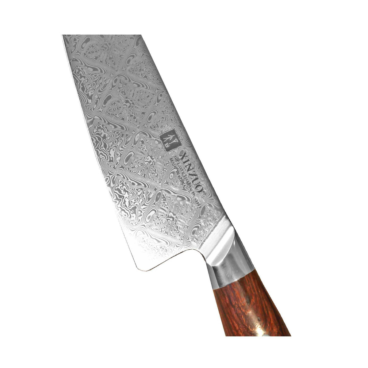 Lähikuva XINZUO Jiang Damaskus Santokuveitsen 18 cm terästä, jossa näkyy yksityiskohtainen Damaskus-kuviointi.