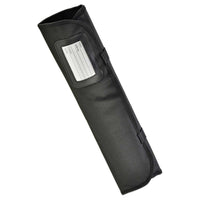 Giesser veitsilaukku - tyhjä musta veitsilaukku mestarikokeille, suljettuna ja varustettu nimilapulla.