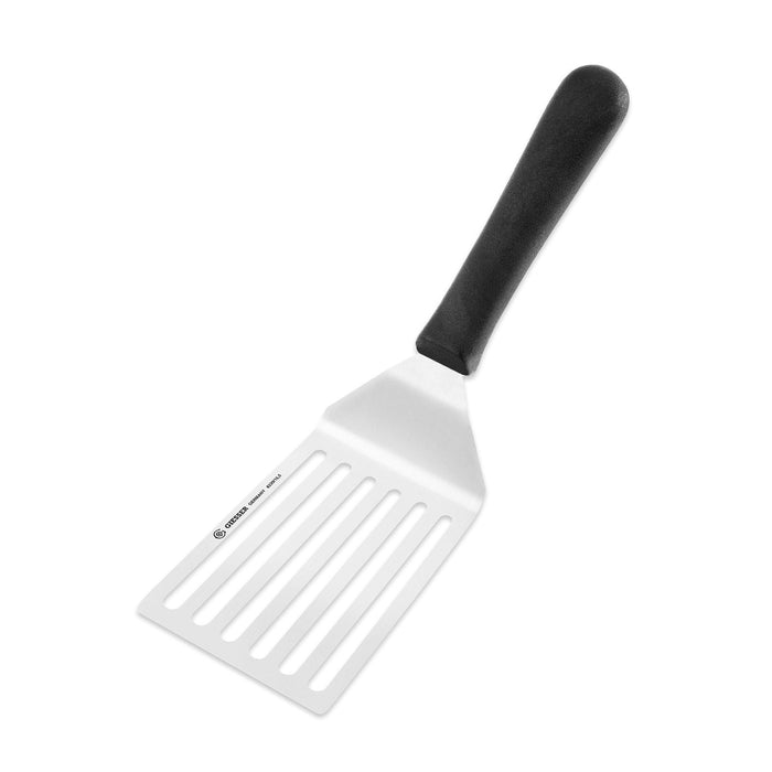 Giesser paistinlasta joustava, musta ergonominen kahva ja teräksinen lastaosa, koko 16 x 9 cm. Soveltuu täydellisesti paistamiseen ja kääntämiseen.