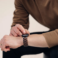 Apple Watch -ranneke, pähkinäpuu