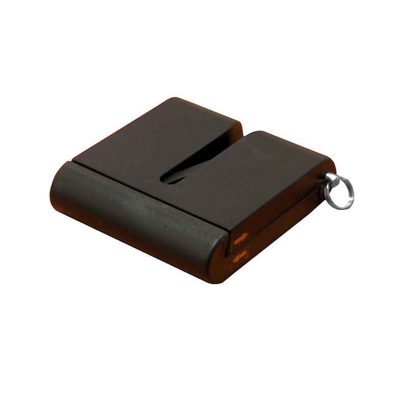 VulkanUS Basic veitsenteroitin mustana, kompakti käsiteroitin retkikäyttöön ja kotiin. Monipuolinen keittiövaruste terien teroitukseen.